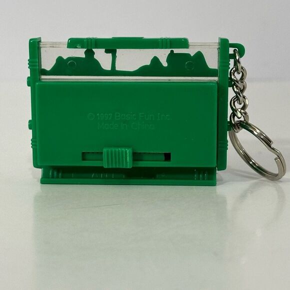 Vintage Uncle Milton's Fascinating Ant Farm Keychain By Basic Fun 1997 - Picture 3 of 10